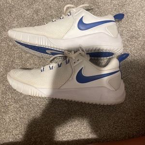 Nike Zoom HyperAce 2